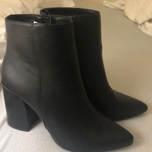 Black New Sugar, ankle Booties